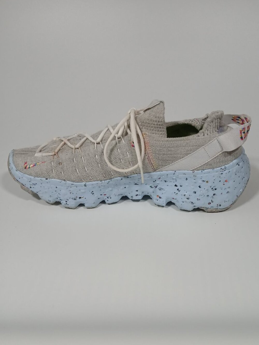 Nike Space Hippie 04 Be True Grey Rainbow Men Size 10.5 CZ6398-102 Sneaker - Picture 5 of 10